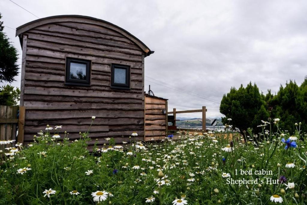 Culbokie Lodges エクステリア 写真