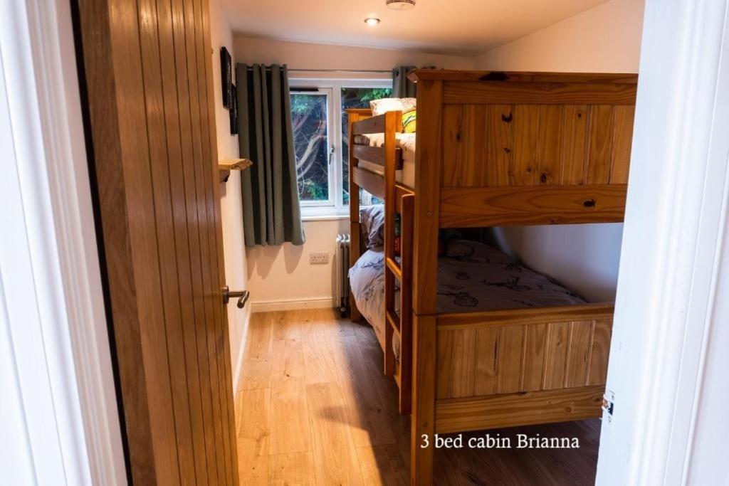 Culbokie Lodges エクステリア 写真