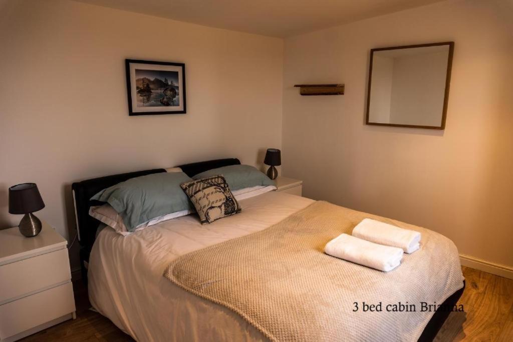 Culbokie Lodges エクステリア 写真